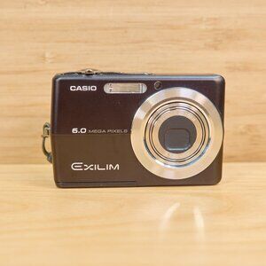 Casio EXILIM EX-Z600 6MP Digital Camera, 3x Optical Zoom, Black